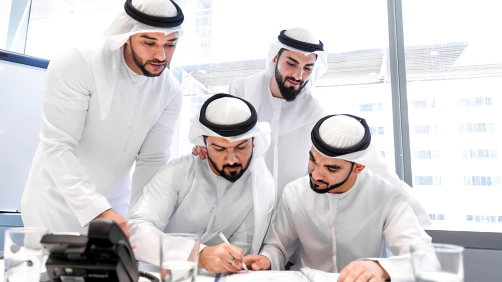 الشباب-الإماراتي مكتوم بن محمد: مبادرة "كوادر الإمارات العالمية" تمكن الشباب الإماراتي من التأثير الدولي