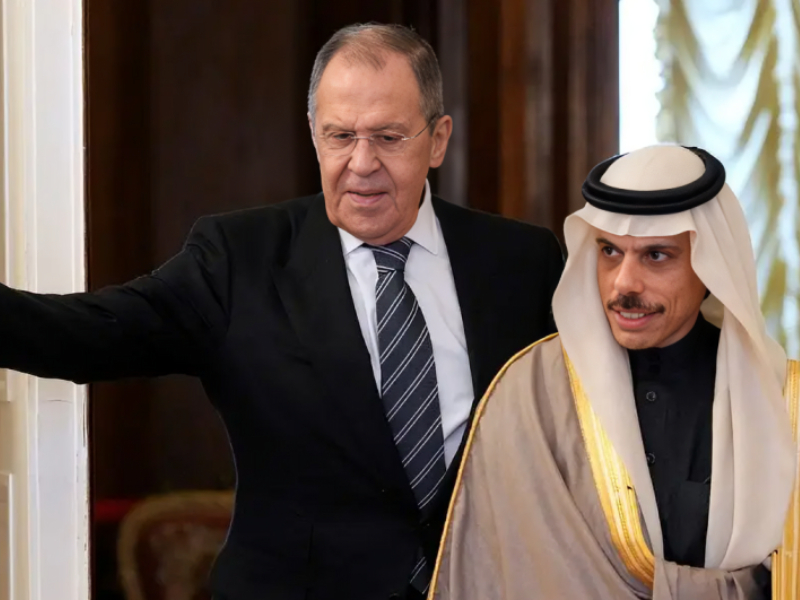 Web_Photo_Editor-6-1 اتفاقية الإعفاء من التأشيرات بين السعودية وروسيا تقترب من التنفيذ