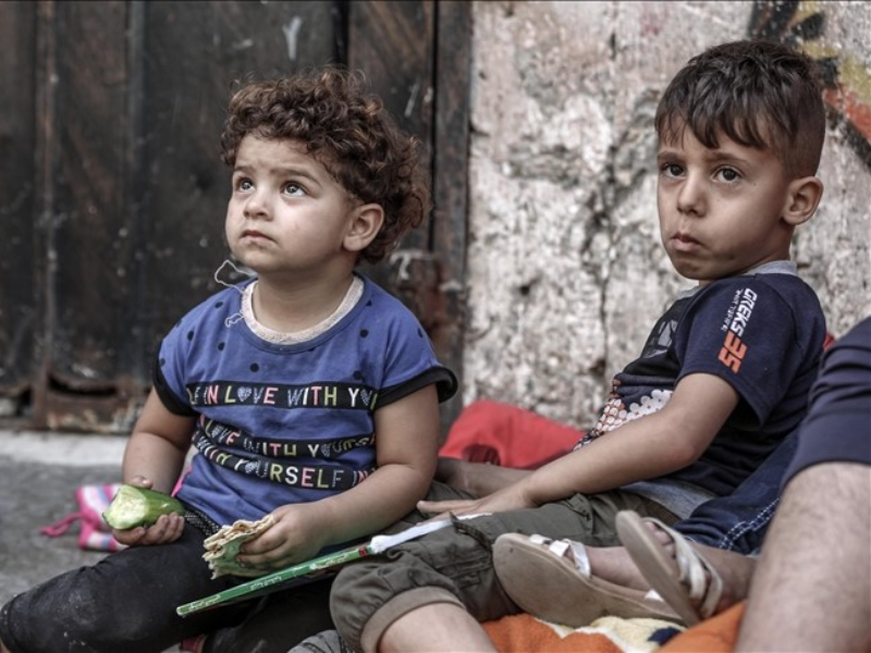 Web_Photo_Editor-8-17 غزة على حافة المجاعة: ارتفاع وفيات الجوع إلى 127 والأطفال في صدارة الضحايا