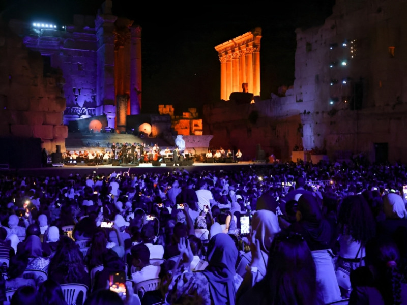 Web_Photo_Editor-8-7 لبنان ومصر يبحثان فتح آفاق سياحية جديدة