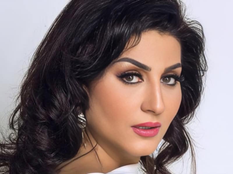 Web_Photo_Editor-3 وفاء عامر ترد بقوة: لن أهرب من وطني وأثق في القضاء المصري