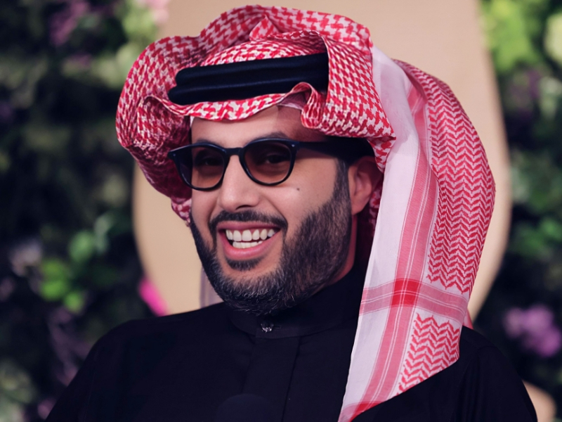 Web_Photo_Editor-6-7 «عزّنا بطبعنا».. تركي آل الشيخ يكشف عن الهوية الرسمية لليوم الوطني السعودي الـ95