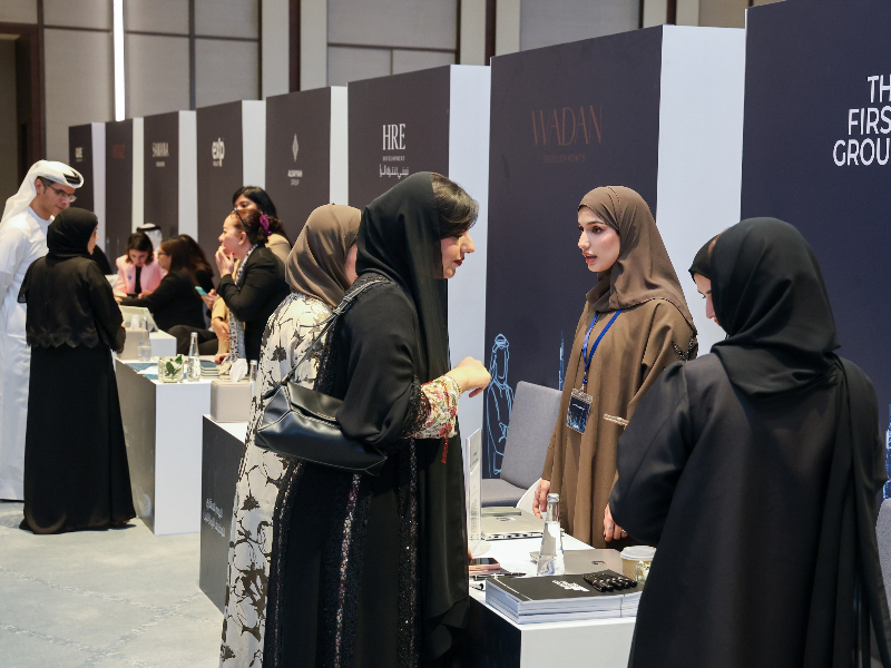 Web_Photo_Editor-10-3 "أراضي دبي" تُوصل مسيرة التمكين للكفاءات الوطنية عبر "اليوم العقاري الثالث لتوظيف الإماراتيين"