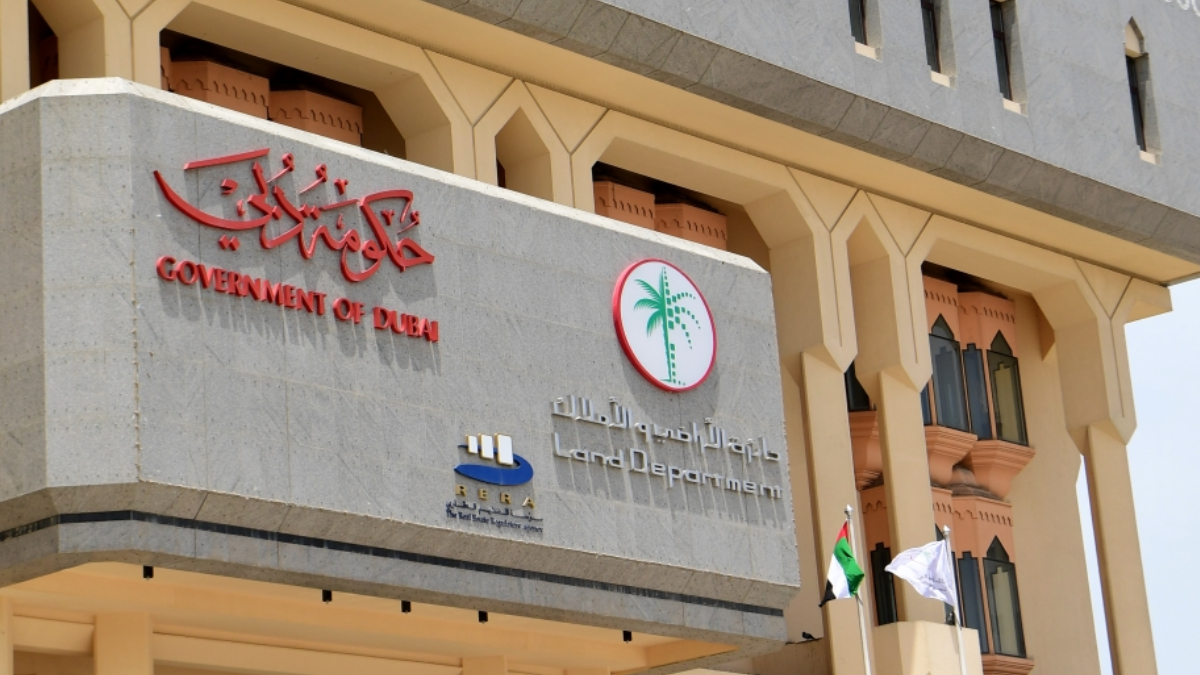 "أراضي دبي" تُوصل مسيرة التمكين للكفاءات الوطنية عبر "اليوم العقاري الثالث لتوظيف الإماراتيين"