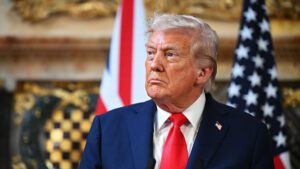 ترامب يشترط جدية بوتين في التوصل لاتفاق سلام قبل أي لقاء بينهما