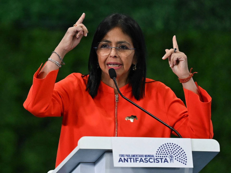 Web_Photo_Editor-11-2 رودريغيز تتحدى ترامب: مصيري بيد الله لا بيد واشنطن