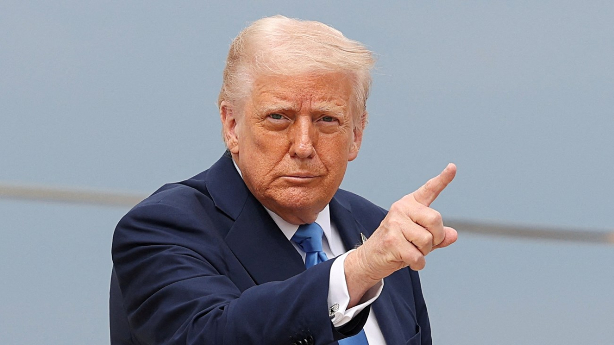 ترامب يدرس تفويضاً لهجوم على إيران وطهران ترد بالحداد والتعبئة