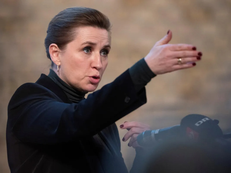 Web_Photo_Editor-17 الدنمارك تحذر ترامب: غرينلاند ليست للبيع ولا للضم