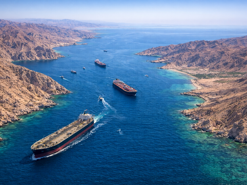 Web_Photo_Editor-14-3 عبور محدود في هرمز وسط الحصار الأمريكي الجديد